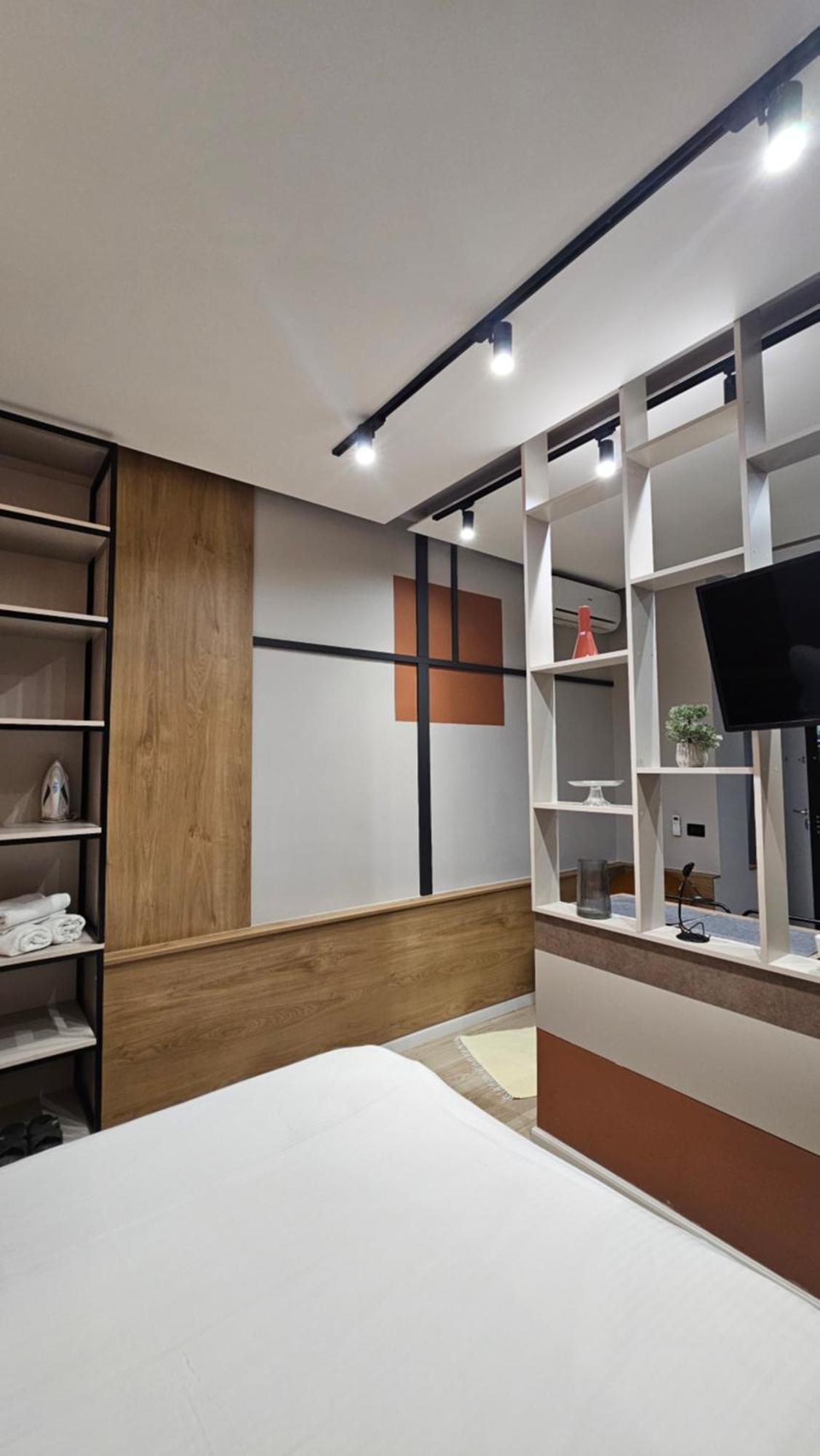 Tam Serviced Studio Apartments Next To Blloku Tiranë Ngoại thất bức ảnh