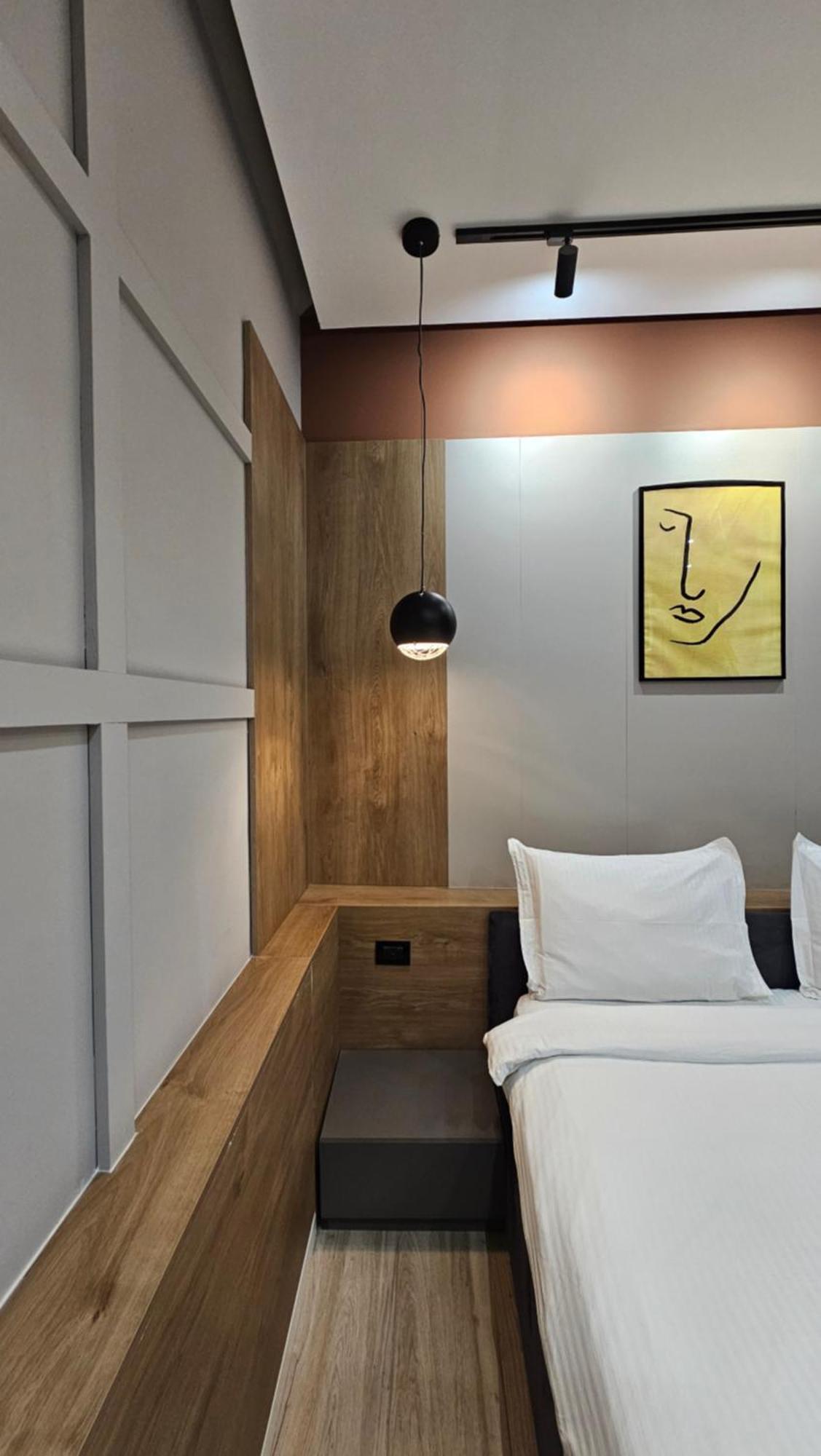 Tam Serviced Studio Apartments Next To Blloku Tiranë Ngoại thất bức ảnh