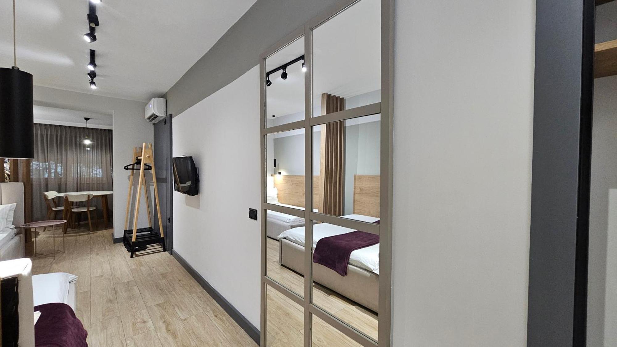 Tam Serviced Studio Apartments Next To Blloku Tiranë Ngoại thất bức ảnh