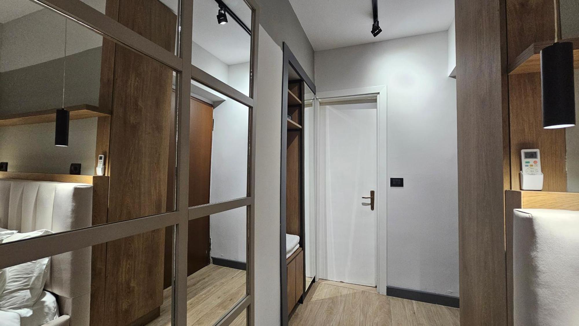 Tam Serviced Studio Apartments Next To Blloku Tiranë Ngoại thất bức ảnh