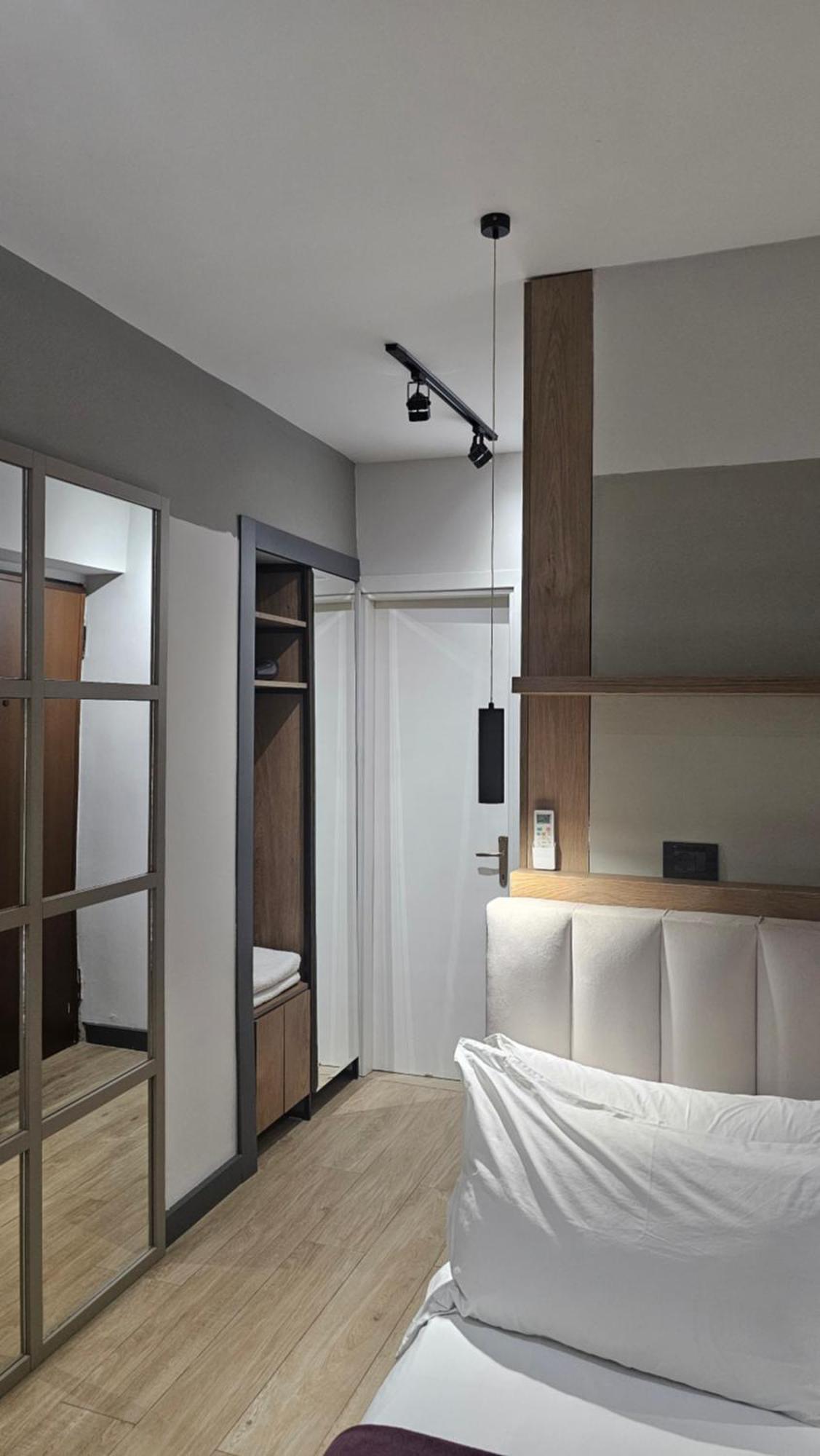 Tam Serviced Studio Apartments Next To Blloku Tiranë Ngoại thất bức ảnh