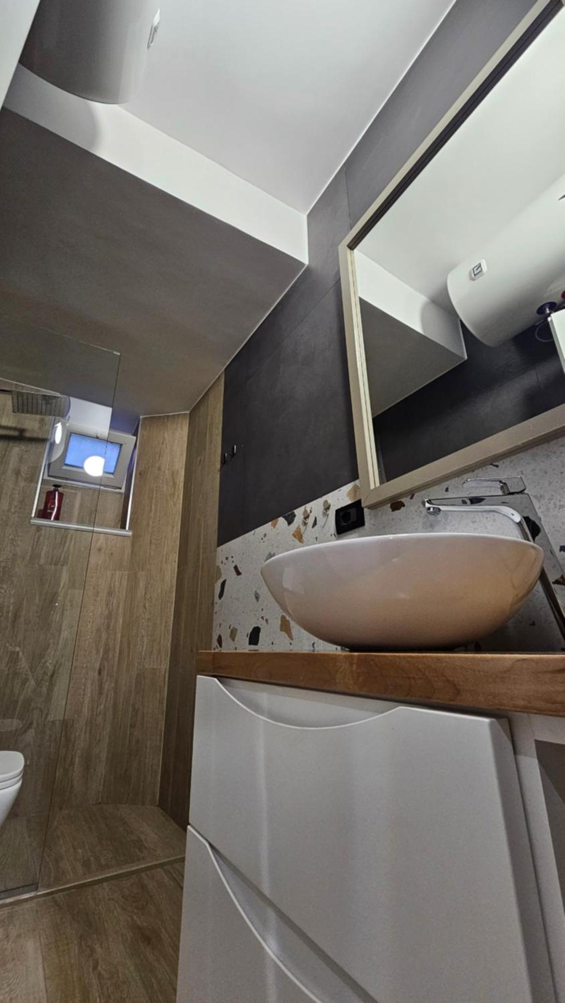 Tam Serviced Studio Apartments Next To Blloku Tiranë Ngoại thất bức ảnh